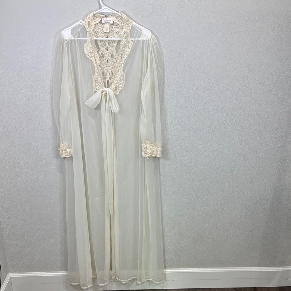 Victoria's Secret vintage‎ gold label  Cream Lace Detail Robe